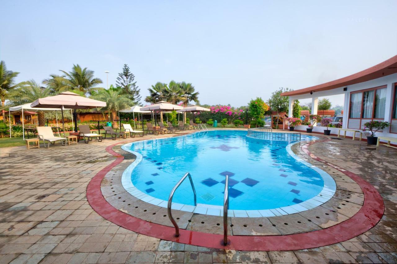 Beira Mar Beach Resort Бенаулім Екстер'єр фото