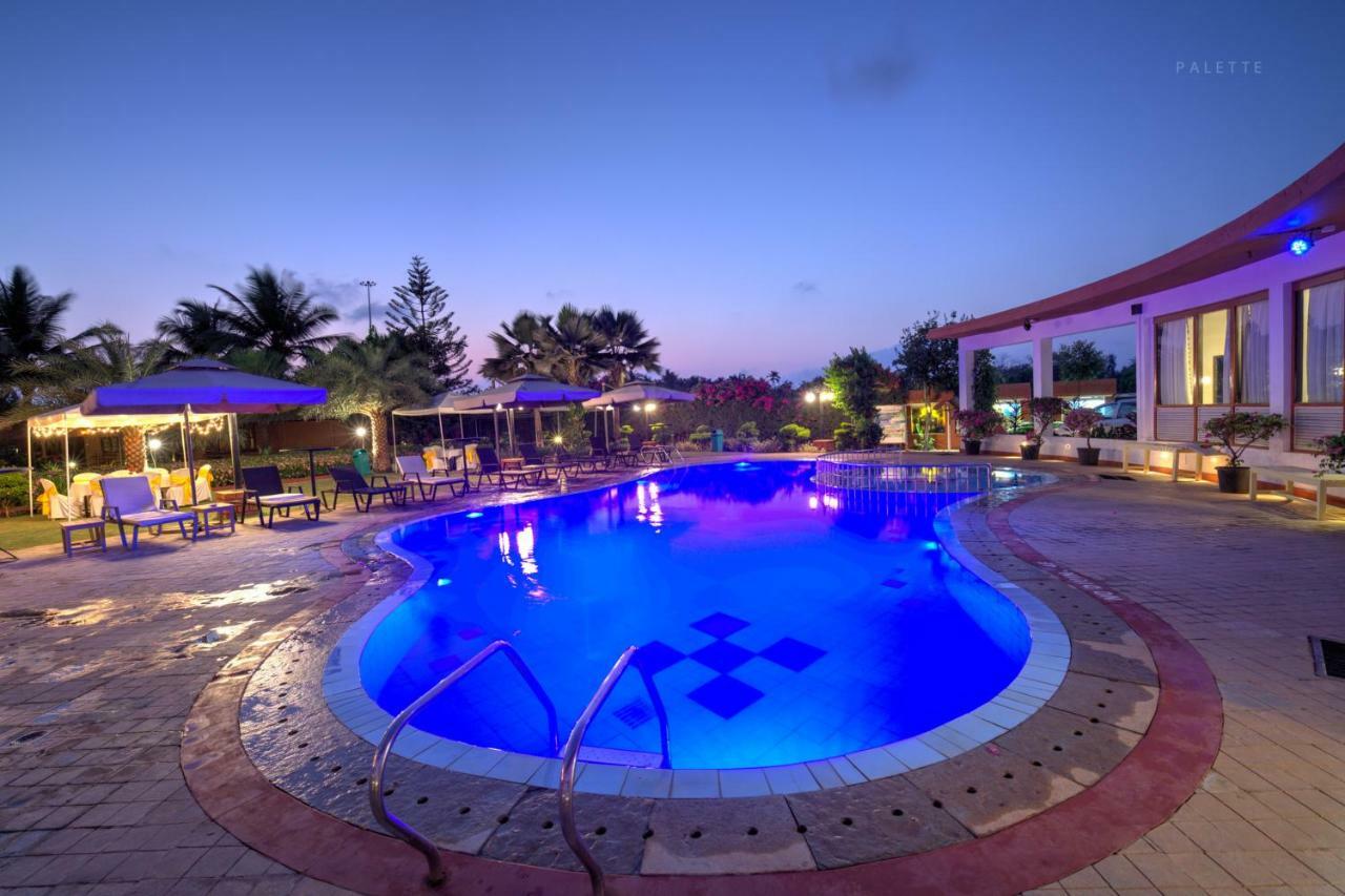Beira Mar Beach Resort Бенаулім Екстер'єр фото